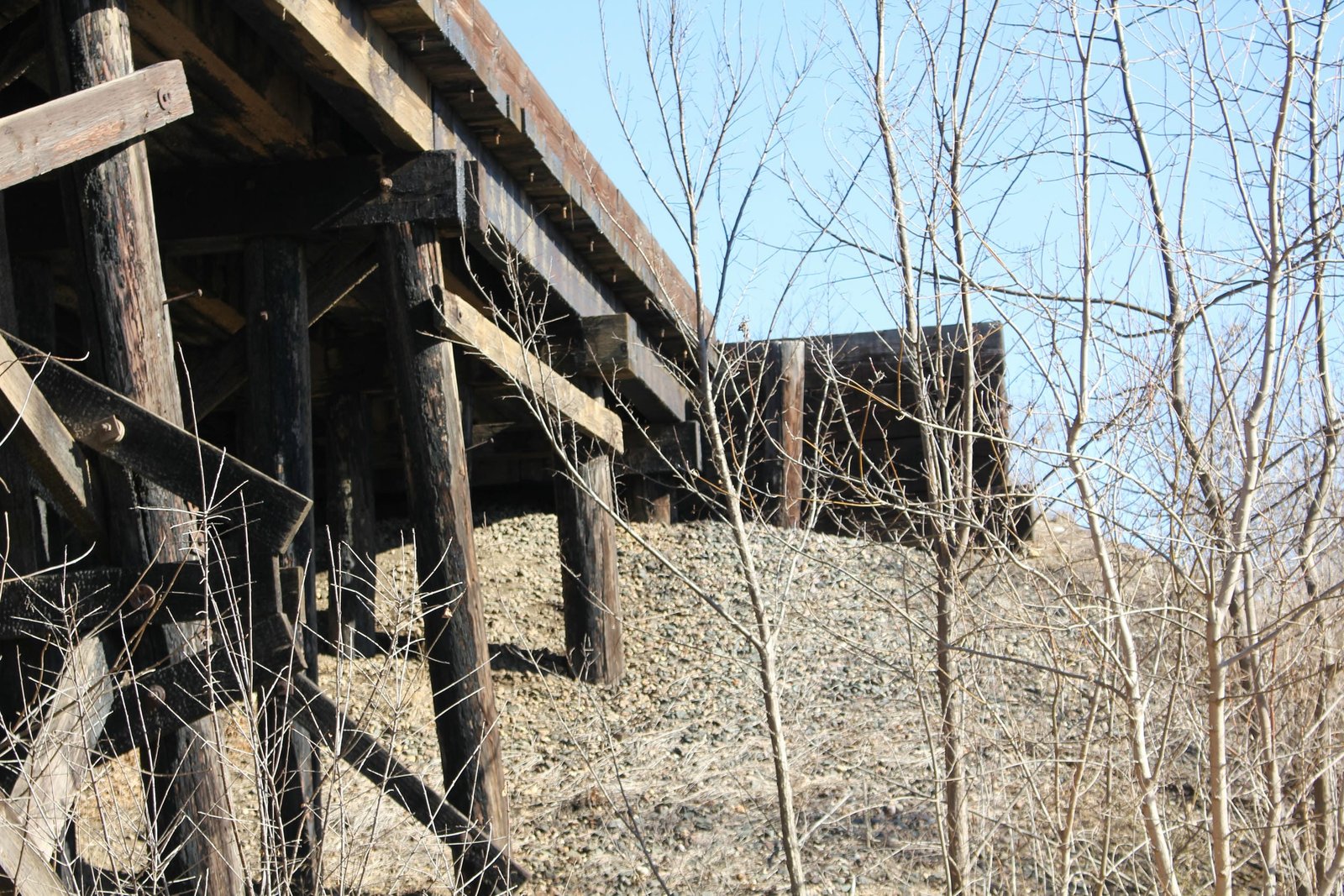 East abutment
